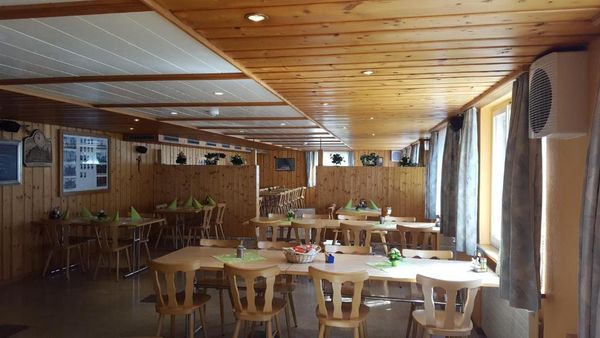 Hotel Alpenblick Muotathal dining.jpg